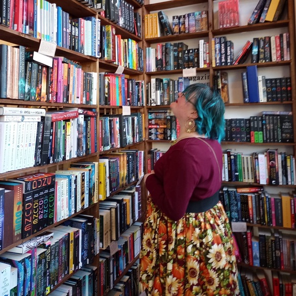 Meet your Posher, Em - Picture 2 of 3